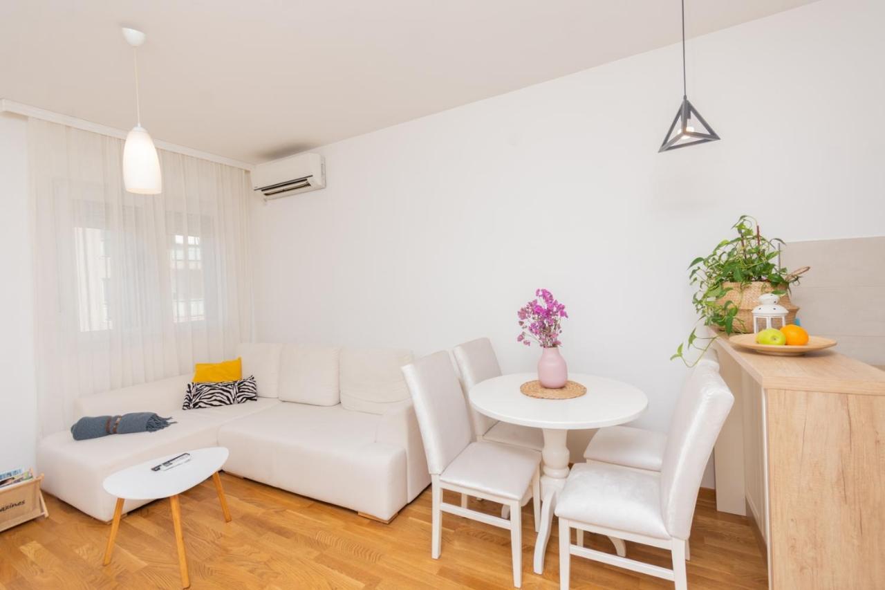 Lux City Apartment With Parking Podgorica Exterior foto